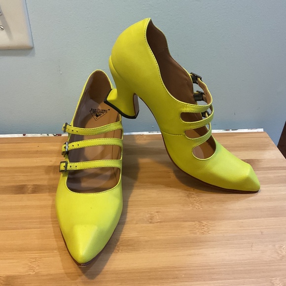 John Fluevog Neon Yellow Size 8 Classy/Bach - Picture 3 of 7